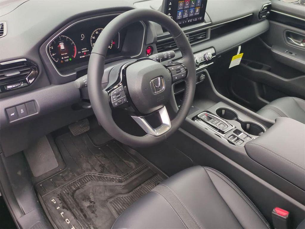 new 2025 Honda Pilot car, priced at $48,500