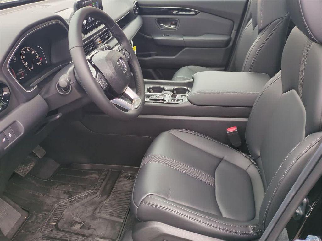 new 2025 Honda Pilot car, priced at $48,500