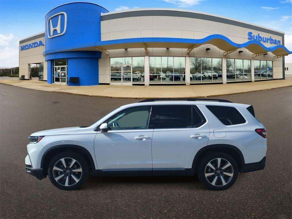 used 2023 Honda Pilot car, priced at $39,995