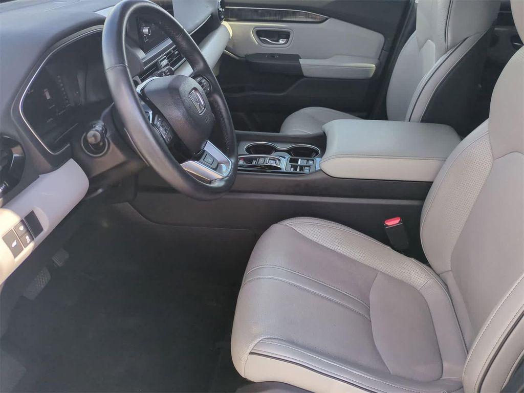 used 2023 Honda Pilot car, priced at $39,995