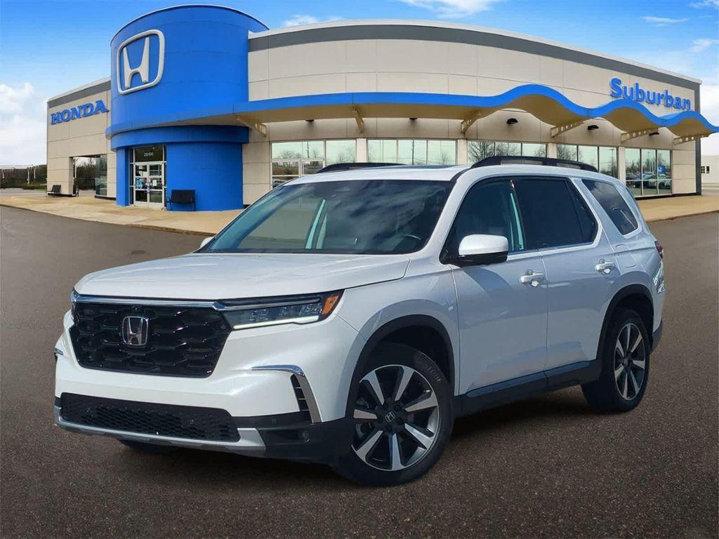 used 2023 Honda Pilot car, priced at $39,995
