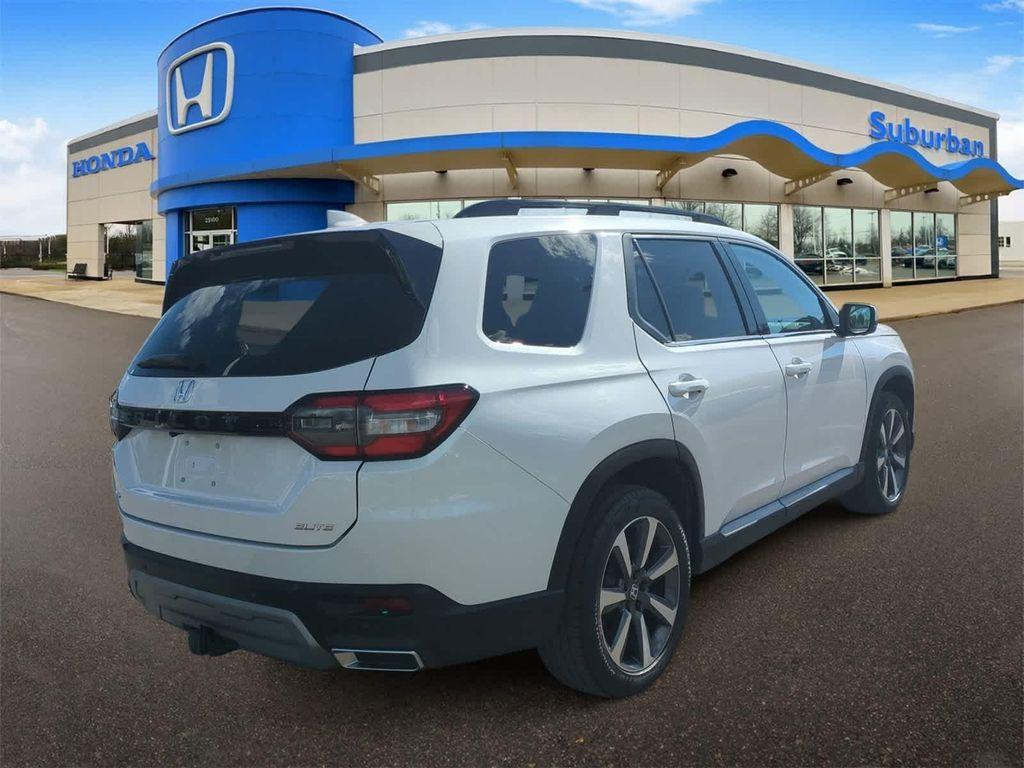 used 2023 Honda Pilot car, priced at $39,995