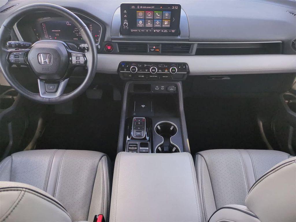 used 2023 Honda Pilot car, priced at $39,995