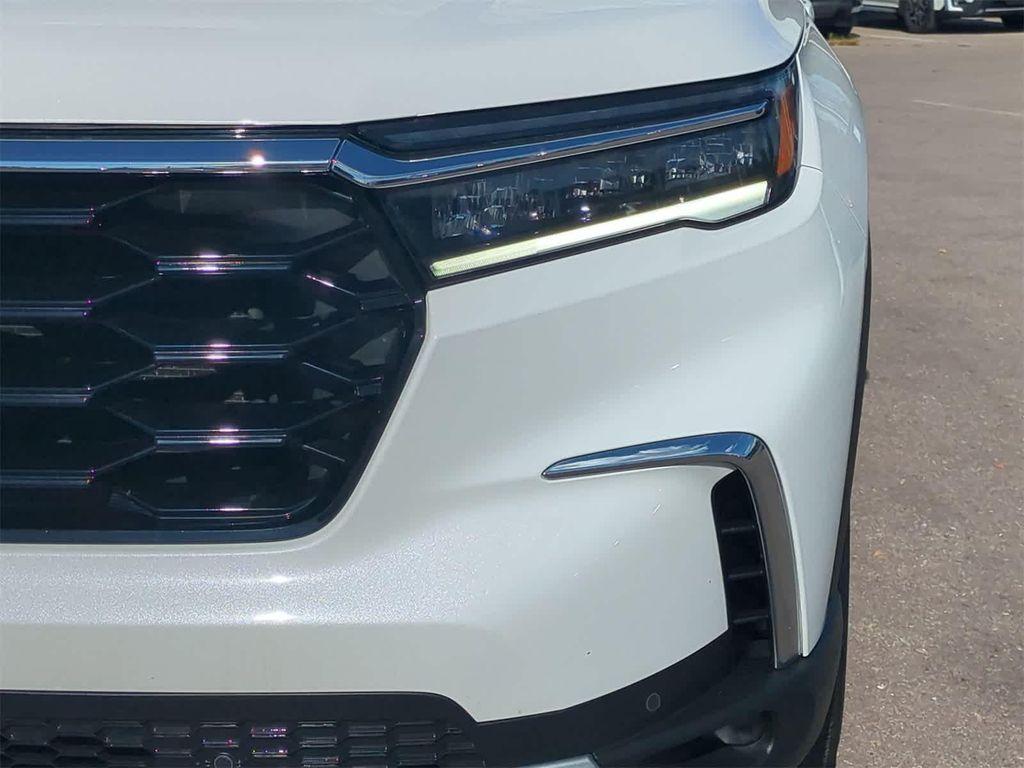 used 2023 Honda Pilot car, priced at $39,995