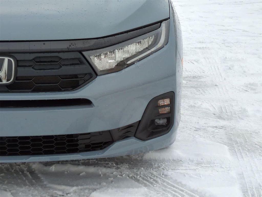 new 2026 Honda Odyssey car, priced at $43,195