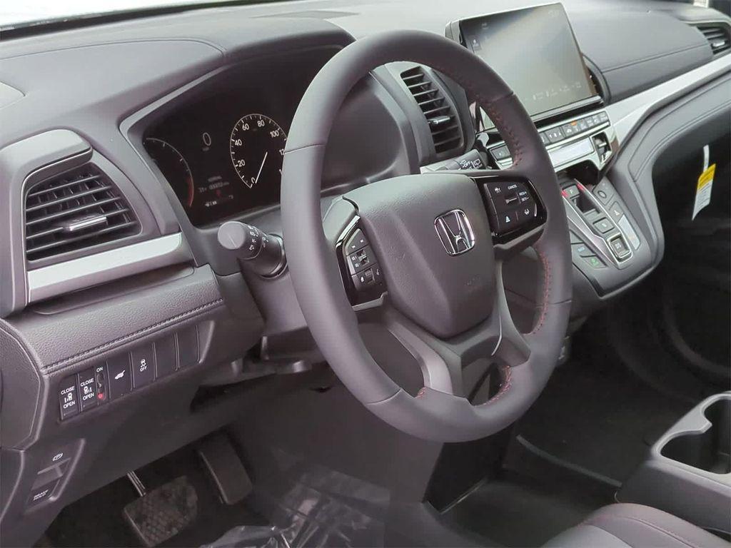 new 2026 Honda Odyssey car, priced at $43,195