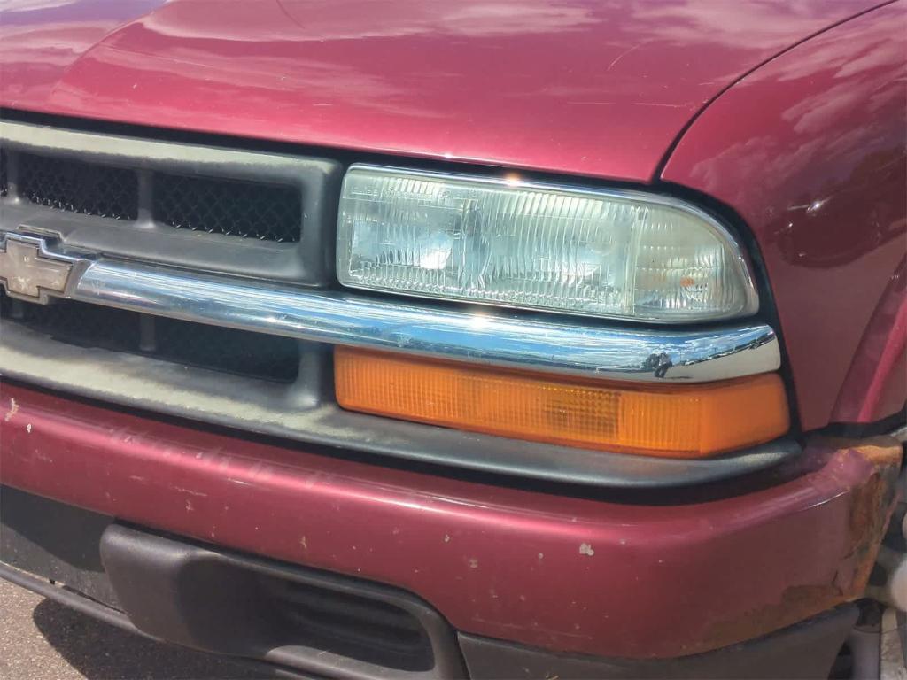 used 2002 Chevrolet S-10 car, priced at $5,000