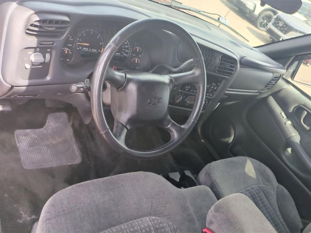 used 2002 Chevrolet S-10 car, priced at $5,000
