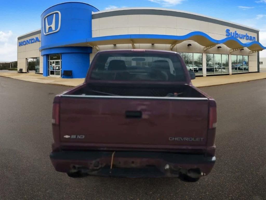 used 2002 Chevrolet S-10 car, priced at $5,000