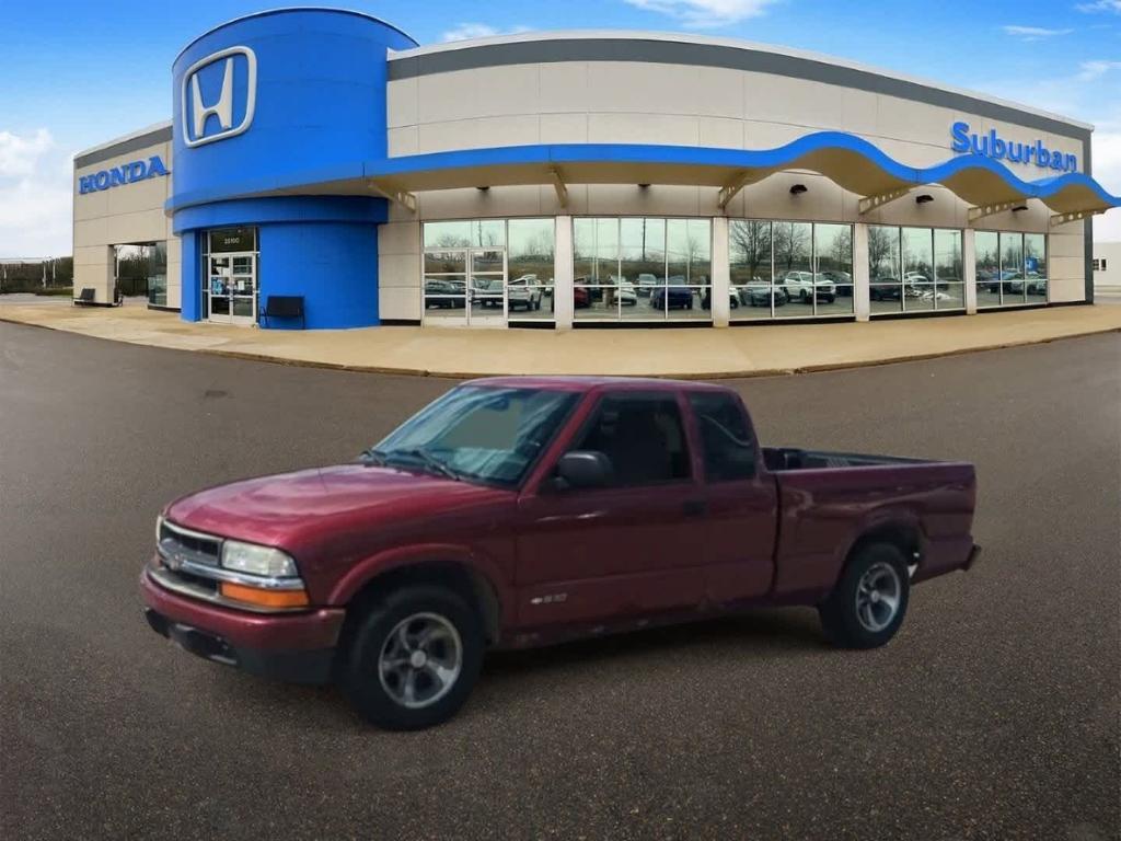 used 2002 Chevrolet S-10 car, priced at $5,000