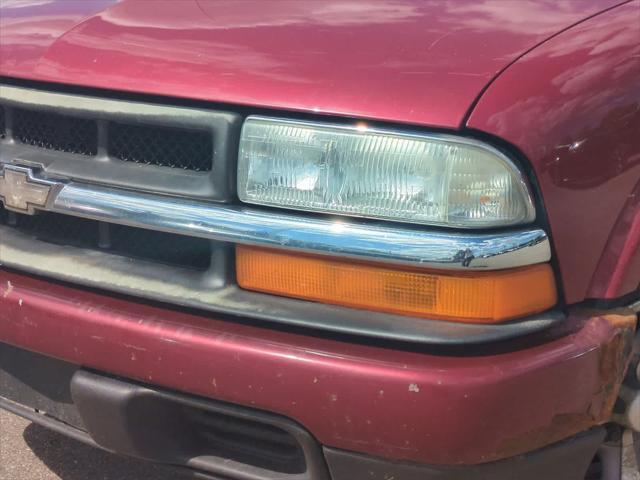 used 2002 Chevrolet S-10 car, priced at $5,000