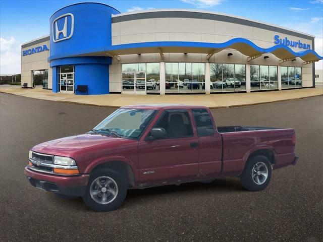 used 2002 Chevrolet S-10 car, priced at $5,000