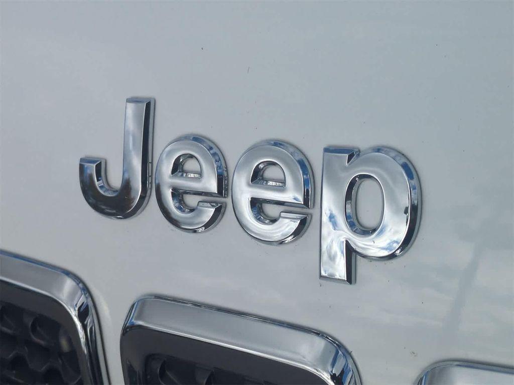 used 2020 Jeep Cherokee car, priced at $18,300