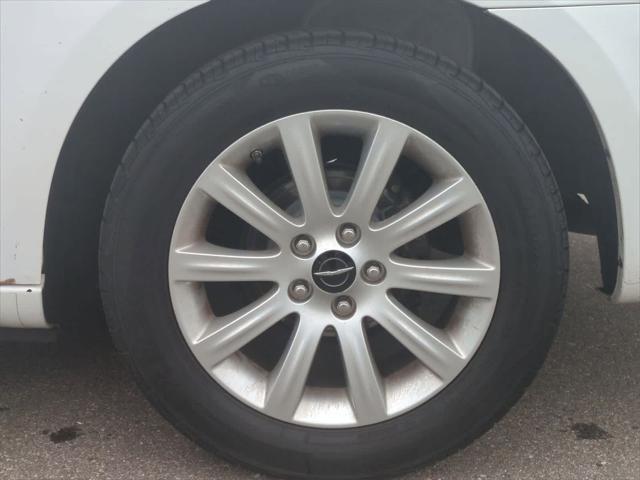 used 2013 Chrysler 200 car, priced at $5,499