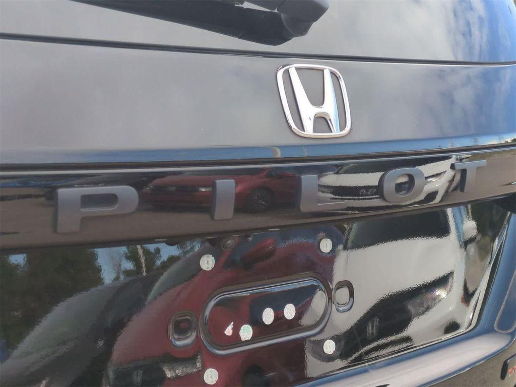 used 2023 Honda Pilot car, priced at $40,429