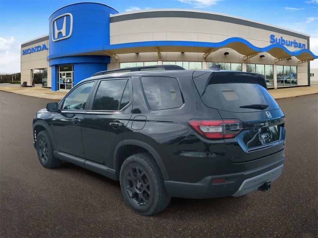 used 2023 Honda Pilot car, priced at $40,429