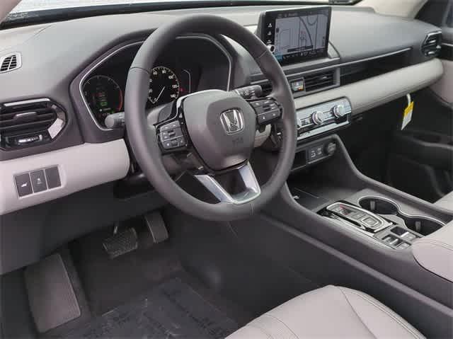 new 2025 Honda Pilot car, priced at $50,485