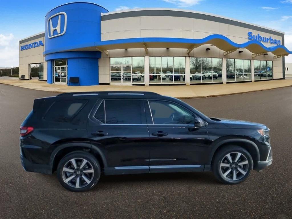 used 2024 Honda Pilot car, priced at $42,500