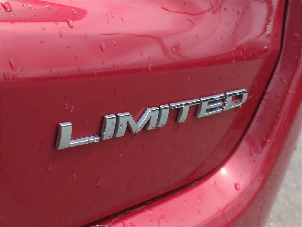 used 2025 Jeep Compass car, priced at $27,998