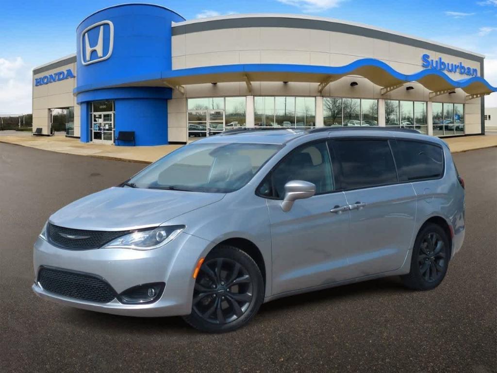 used 2018 Chrysler Pacifica car, priced at $21,000