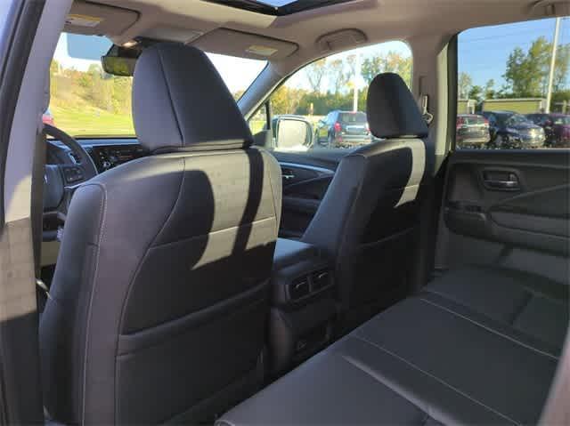 new 2025 Honda Ridgeline car, priced at $43,600