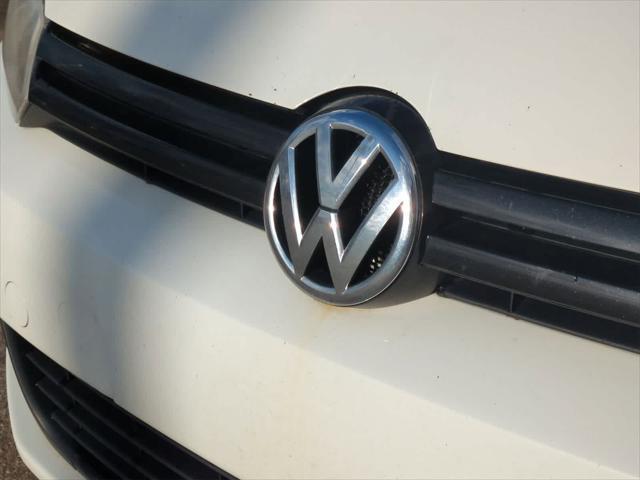 used 2014 Volkswagen Jetta SportWagen car, priced at $4,000