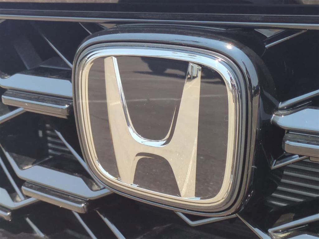 new 2026 Honda CR-V Hybrid car, priced at $40,650