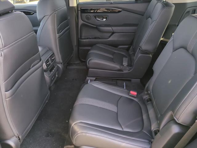 new 2025 Honda Pilot car, priced at $50,615