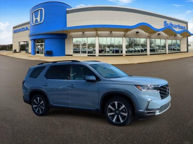 new 2025 Honda Pilot car, priced at $50,615