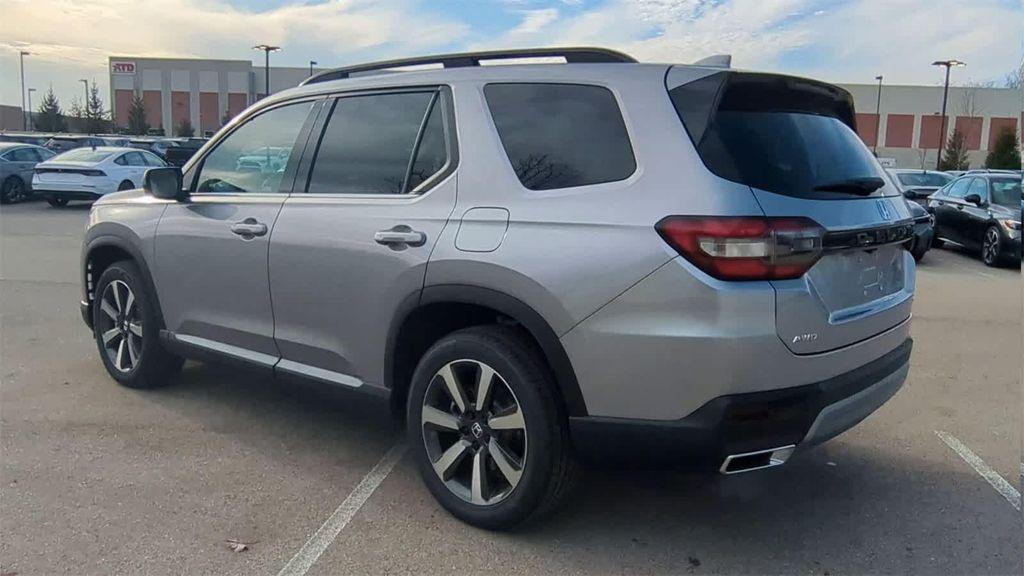 new 2025 Honda Pilot car, priced at $48,000