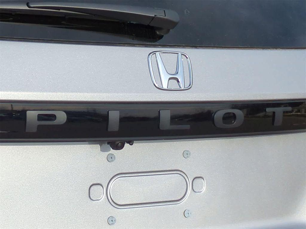 new 2025 Honda Pilot car, priced at $48,000