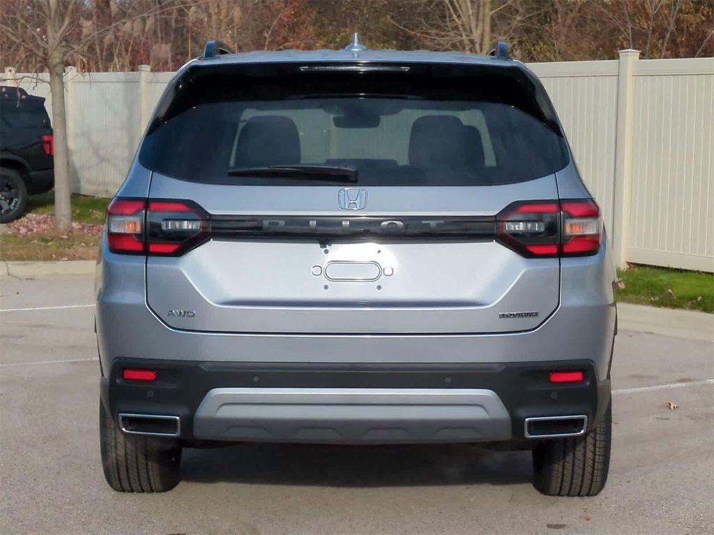 new 2025 Honda Pilot car, priced at $48,000