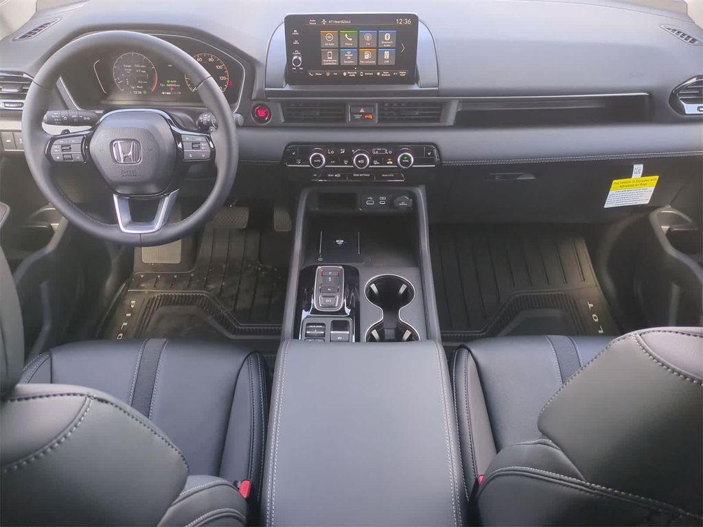 new 2025 Honda Pilot car, priced at $44,368