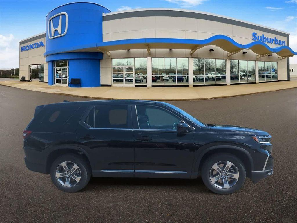 new 2025 Honda Pilot car, priced at $44,368