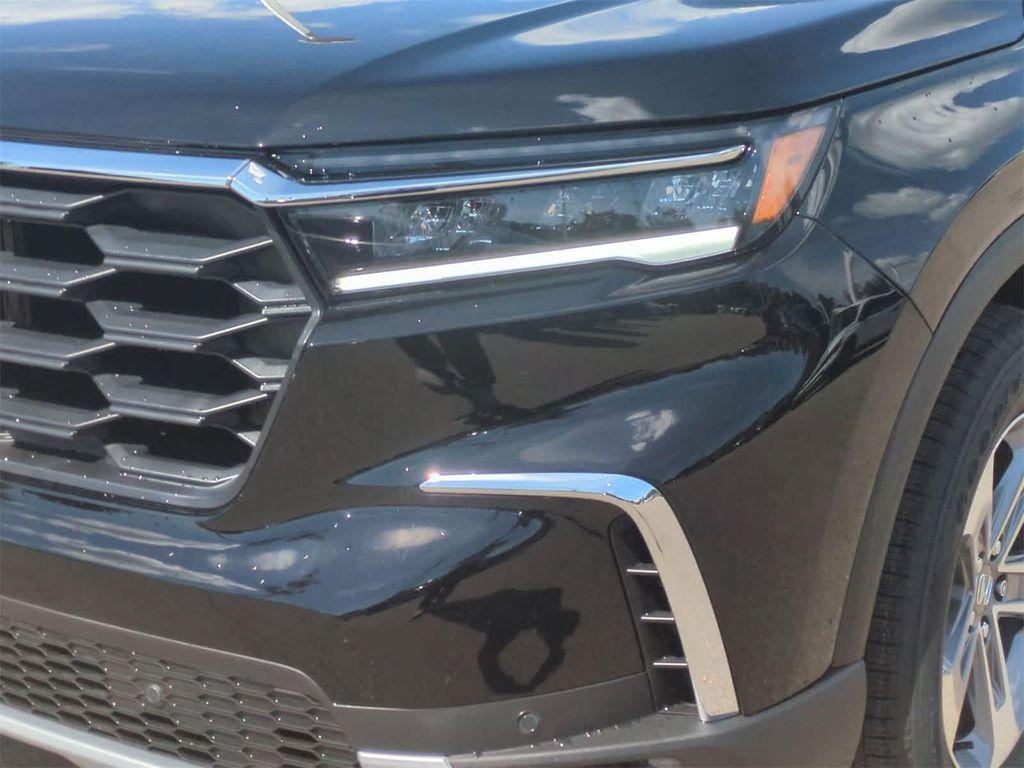 new 2025 Honda Pilot car, priced at $44,368