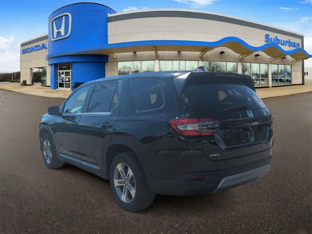 new 2025 Honda Pilot car, priced at $44,368