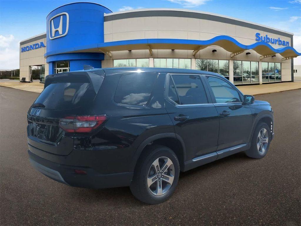new 2025 Honda Pilot car, priced at $44,368