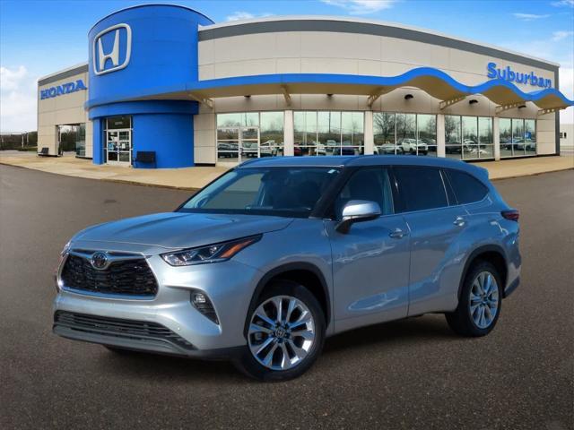 used 2021 Toyota Highlander car, priced at $29,000