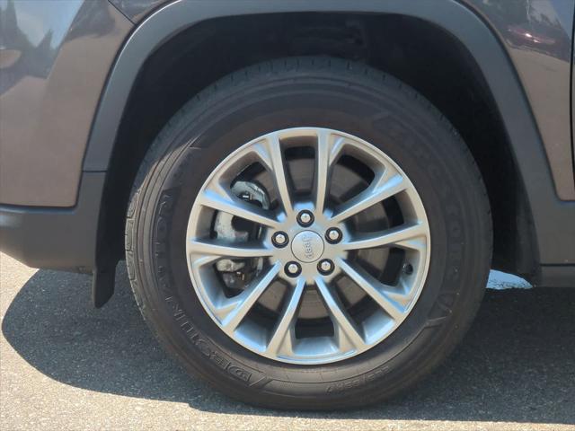 used 2022 Jeep Cherokee car, priced at $24,000