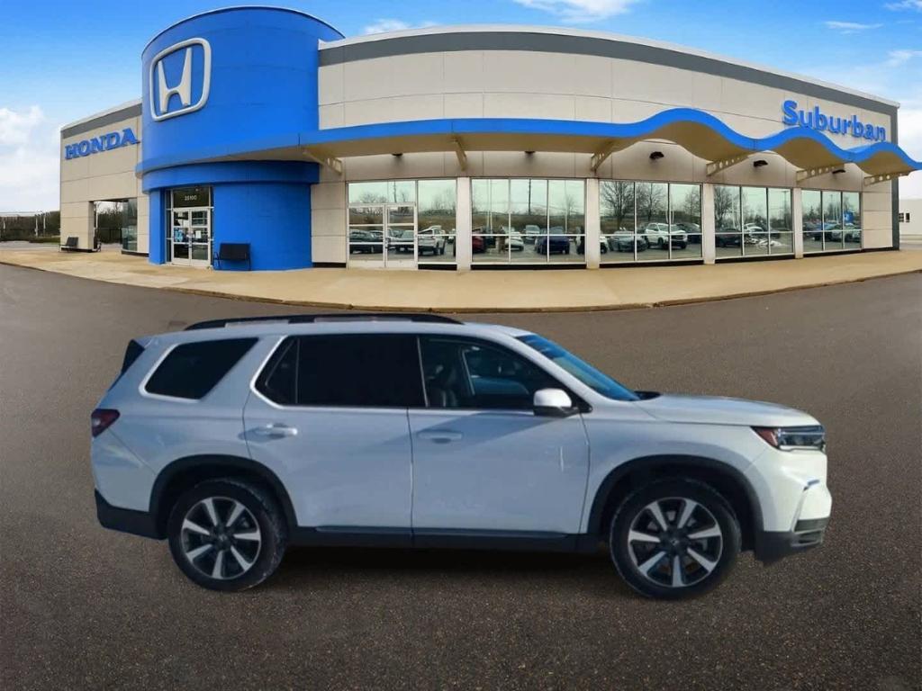 used 2023 Honda Pilot car, priced at $42,500