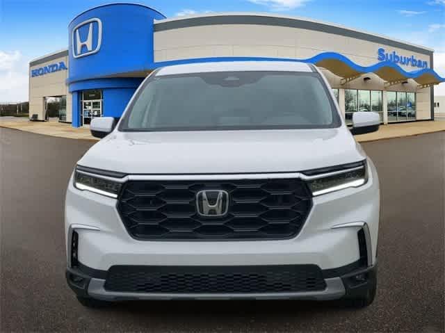 new 2025 Honda Pilot car, priced at $45,995