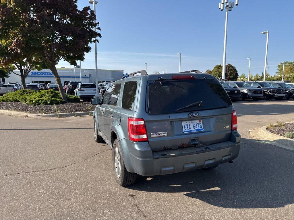 used 2010 Ford Escape car, priced at $2,500