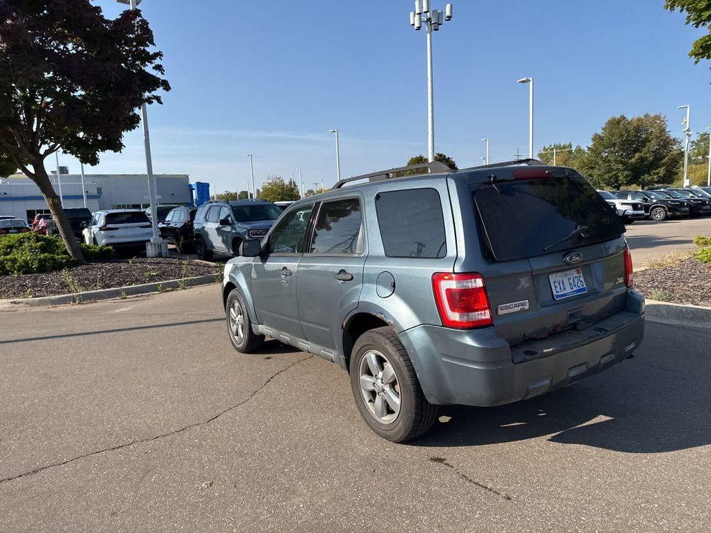 used 2010 Ford Escape car, priced at $2,500