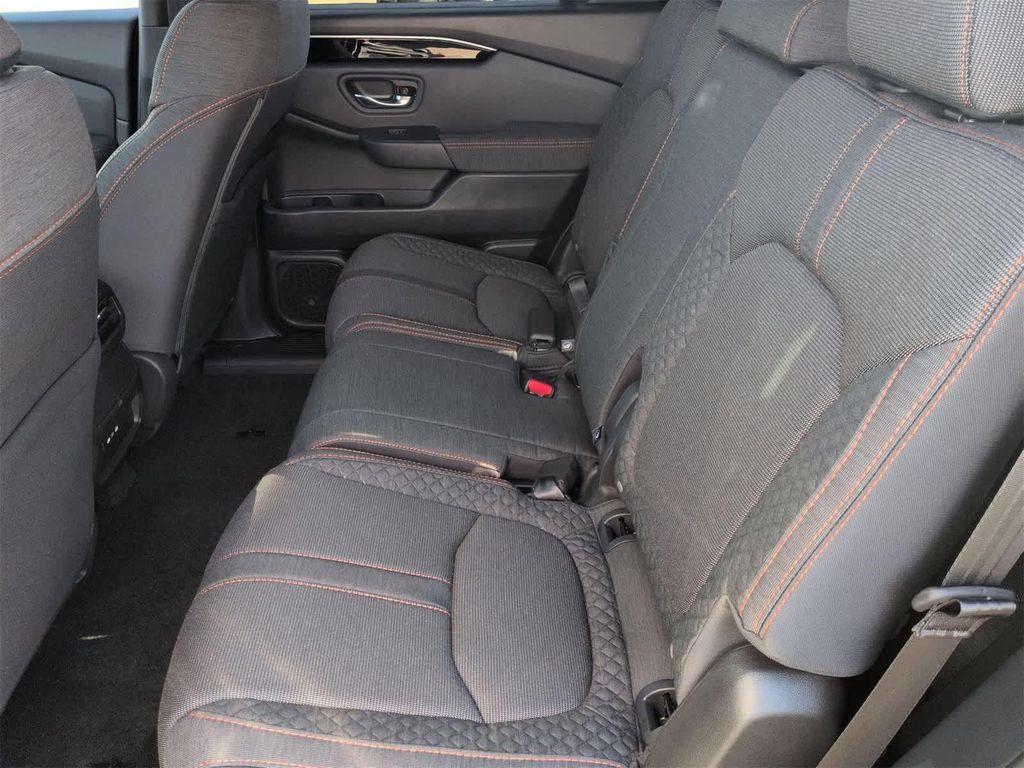 new 2025 Honda Pilot car, priced at $42,000