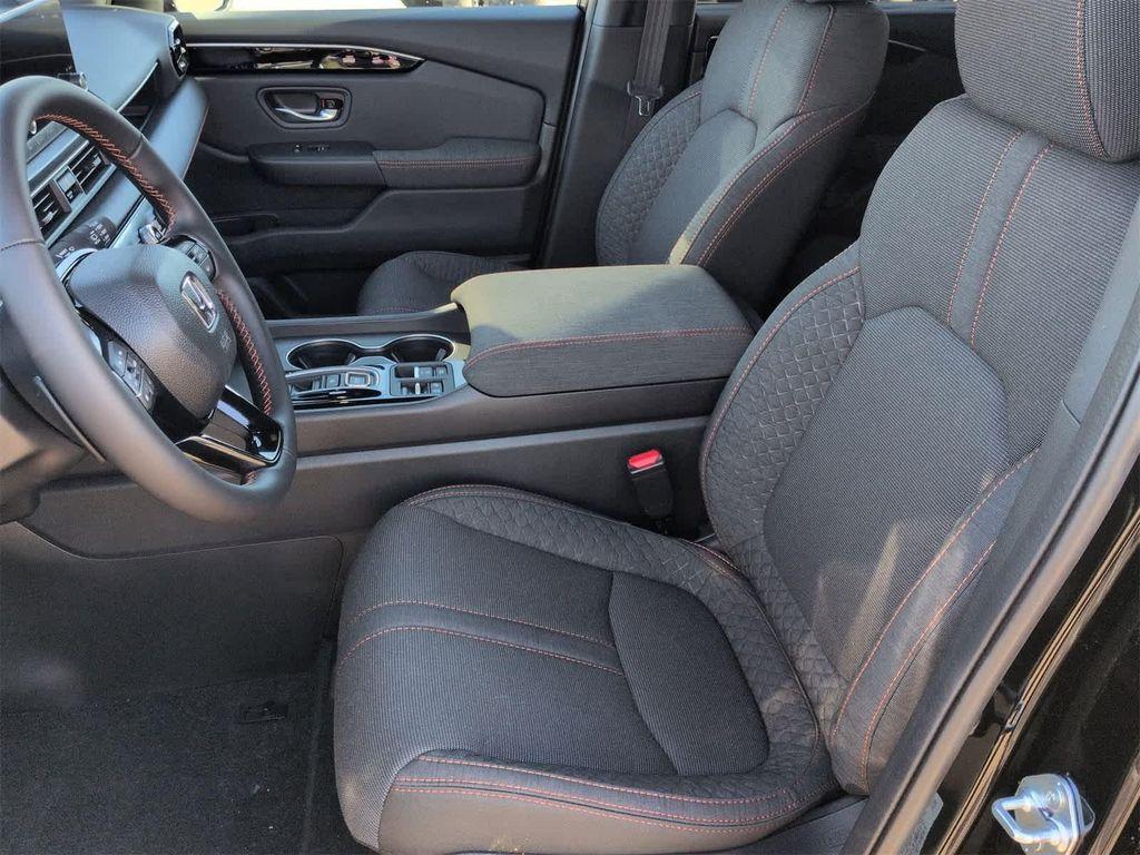 new 2025 Honda Pilot car, priced at $42,000