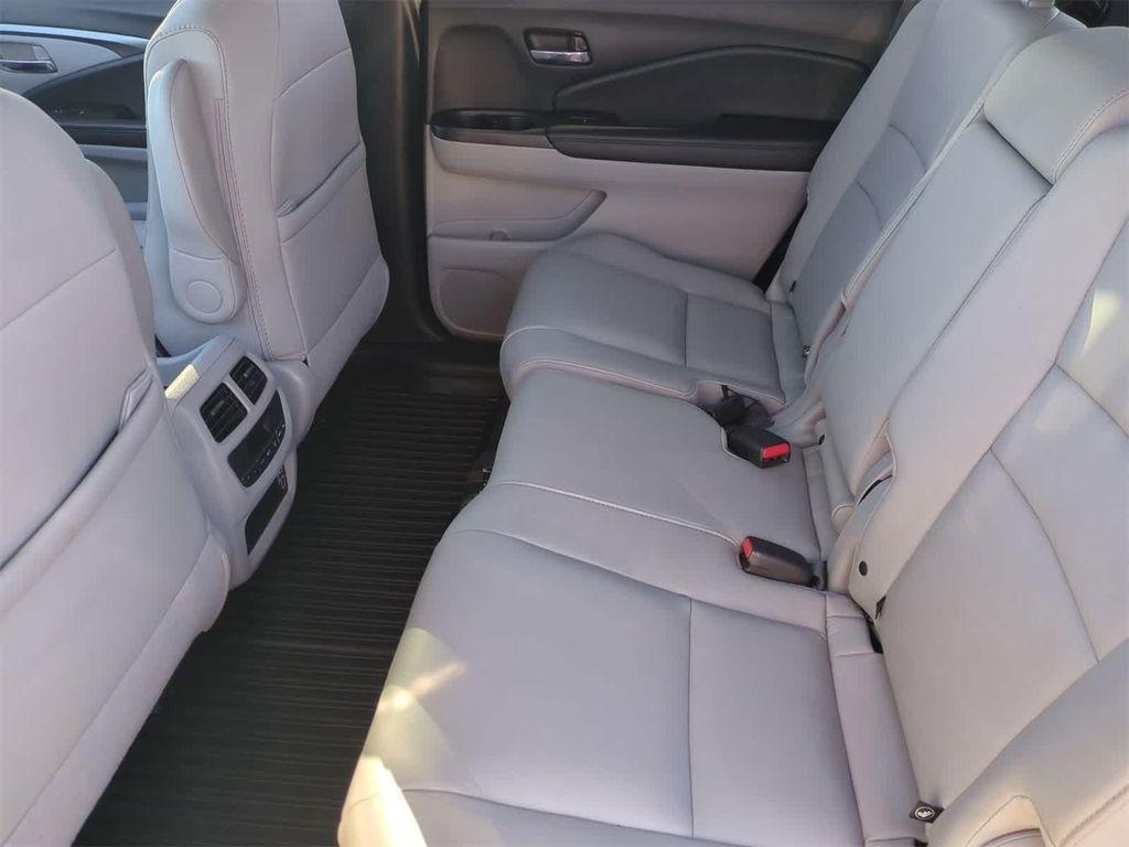 used 2021 Honda Pilot car, priced at $23,862