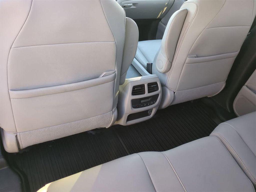 used 2021 Honda Pilot car, priced at $23,862