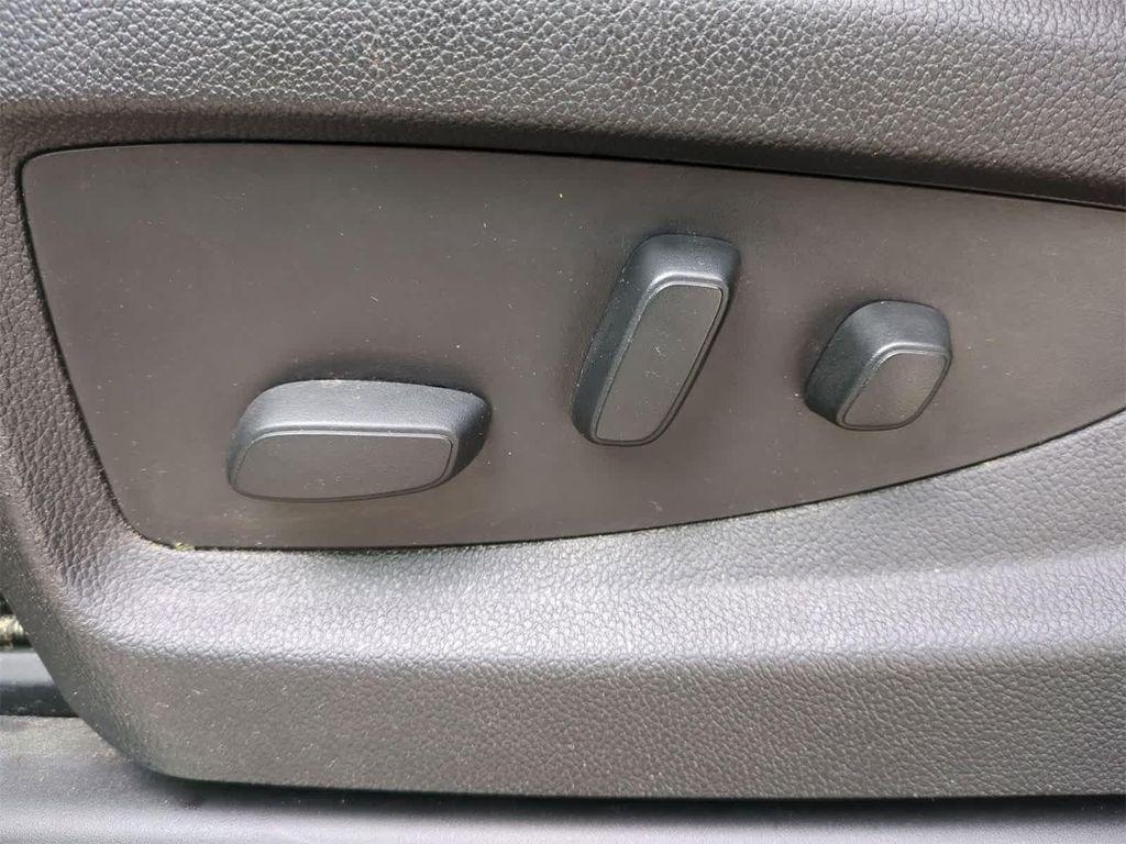 used 2017 GMC Yukon car, priced at $19,050