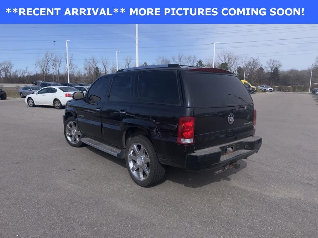 used 2005 Cadillac Escalade car, priced at $7,499