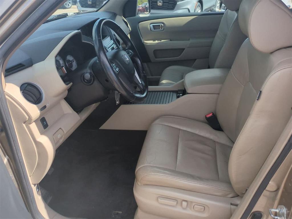 used 2011 Honda Pilot car, priced at $9,000